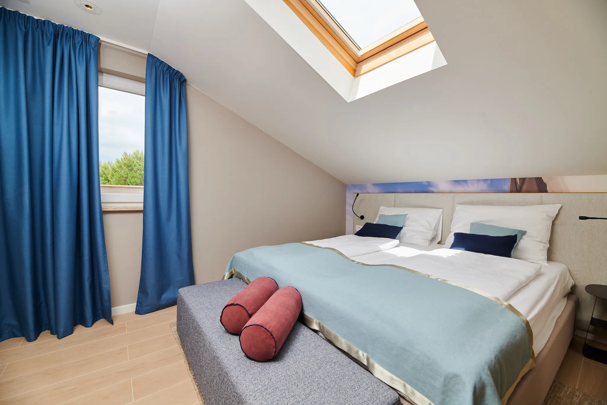 Suite s balkonom i pogledom na more