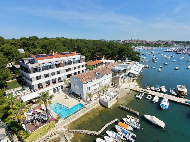 Ribarska Koliba Resort | Pula